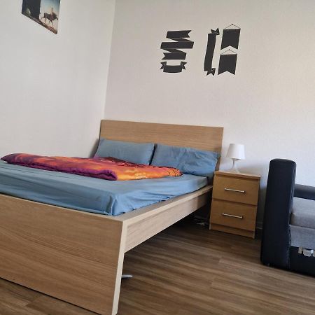 Abbey Homestay Frankfurt am Main Bagian luar foto